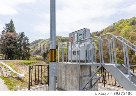 山奥の非常電話 山奥の非常電話 89275480