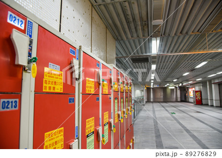 駅 ステーション 立つ 89276829