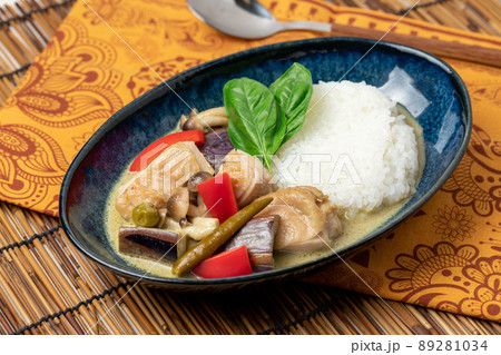 タイのグリーンカレー タイのグリーンカレー 89281034