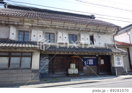 長野県諏訪湖周辺の酒蔵正面 89281070