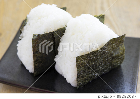 おにぎり おにぎり 89282037