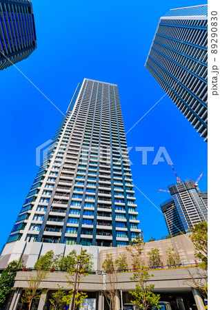 東京　中央区晴海の都市風景　晴海埠頭のタワーマンション 89290830