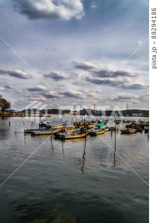 ボートのある風景 89294186