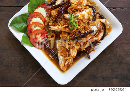 Fried Shrimp with Tamarind Sauce Fried Shrimp with Tamarind Sauce 89296364