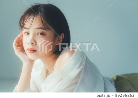 若い女性のビューティー、メイクアップイメージ 89296862
