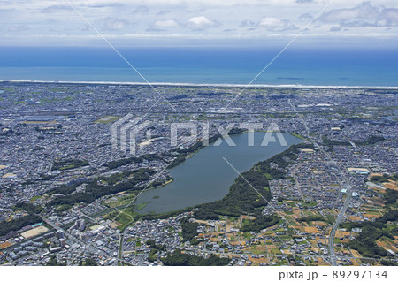 佐鳴湖から遠州灘を望む・浜松・空撮 佐鳴湖から遠州灘を望む・浜松・空撮 89297134