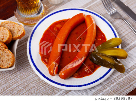 Wiener sausages with goulash sauce Wiener sausages with goulash sauce 89298597