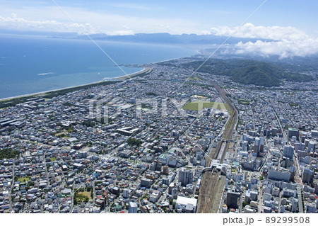 平塚上空より湘南海岸を望む・平塚上空 空撮	 89299508