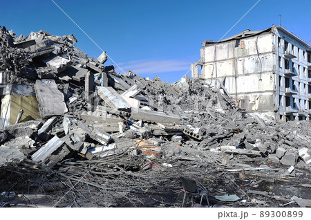 ruins of a house - demolition of old houses under the renovation program in northern Izmailovo in Moscow ruins of a house - demolition of old houses under the renovation program in northern Izmailovo in Moscow 89300899