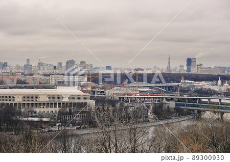 view of the Luzhniki bridge across the Moscow river in Moscow 89300930