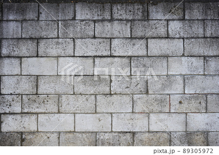 レンガ積みされた石の壁イメージ1 レンガ積みされた石の壁イメージ1 89305972