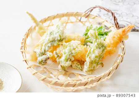 山菜の天ぷら盛り合わせ 89307543