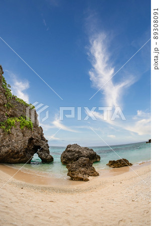 宮古島・池間島 ハート岩 宮古島・池間島 ハート岩 89308091