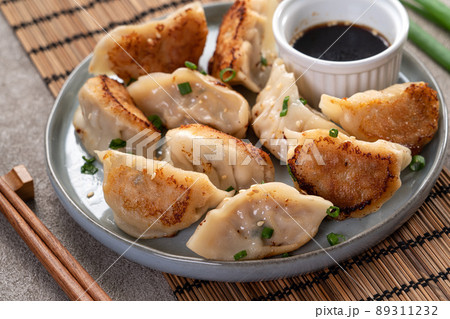 だんご 餃子 団子 89311232