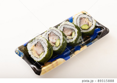 鯖の押し寿司 蕗(ふき)の葉巻き 鯖の押し寿司 蕗(ふき)の葉巻き 89315888