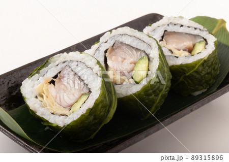鯖の押し寿司 蕗(ふき)の葉巻き 鯖の押し寿司 蕗(ふき)の葉巻き 89315896