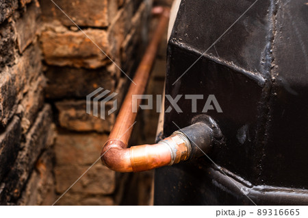 Installation of copper pipes for water supply to the fireplace. 89316665