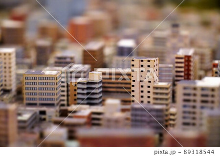 ミニチュアで再現した街並み 89318544