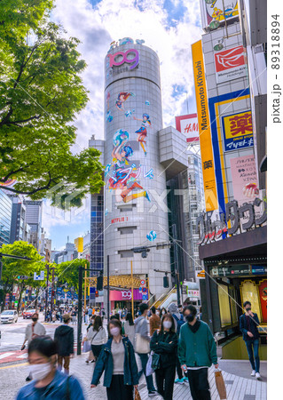 日本の東京都市景観 新系統のオ株国内初確認、デルタ株の特徴が追加…。GWの渋谷は多くの人出=5月2日 日本の東京都市景観 新系統のオ株国内初確認、デルタ株の特徴が追加…。GWの渋谷は多くの人出=5月2日 89318894