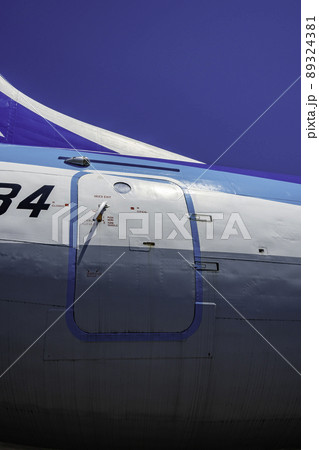 コウノトリ但馬空港　YS-11　兵庫県豊岡市 89324381