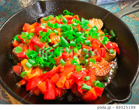 厚切りエリンギとパプリカのステーキ 89325199