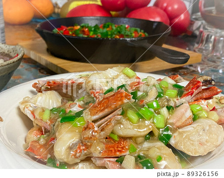 中国料理・葱姜梭子蟹(渡り蟹の葱生姜炒め) 中国料理・葱姜梭子蟹(渡り蟹の葱生姜炒め) 89326156