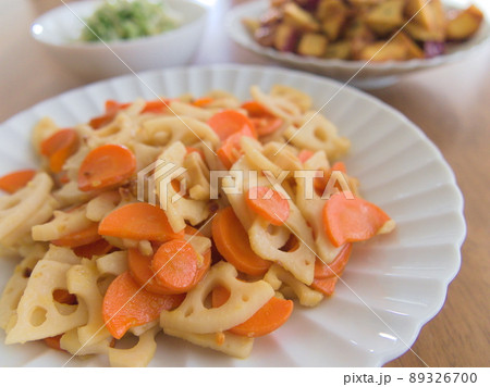 蓮根と人参のきんぴら 89326700