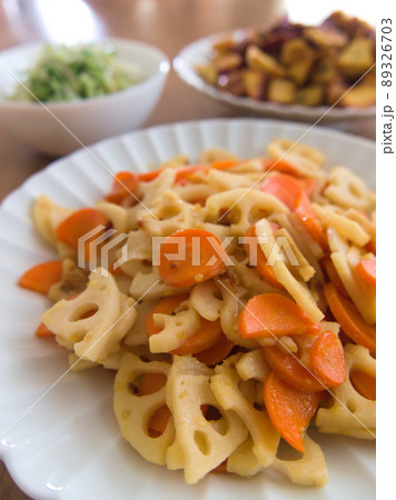 蓮根と人参のきんぴら 蓮根と人参のきんぴら 89326703