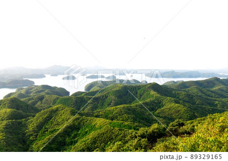 【対馬市　烏帽子岳展望所からの眺望】 89329165