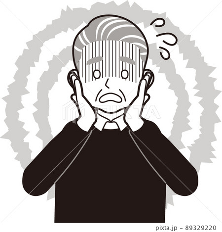 焦るシニア男性 焦るシニア男性 89329220