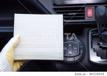 車のエアコンのフィルターと吹き出し口 89330056