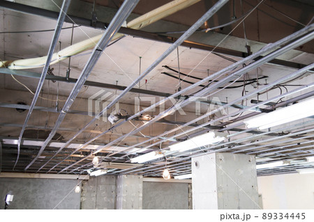 建設現場　不動産　建築　建設 89334445