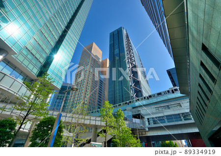 汐留巨大複合都市 シオサイトの超高層ビル群の風景 89334919
