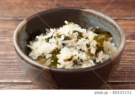 わかめの炊き込みご飯 89335151