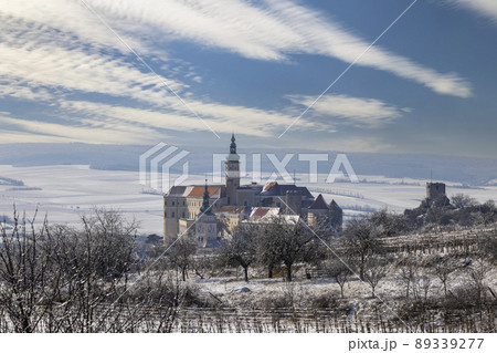 Mikulov old town with castle and vineyard, Znojmo region, Southern Moravia, Czech Republic Mikulov old town with castle and vineyard, Znojmo region, Southern Moravia, Czech Republic 89339277