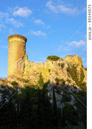 Chateau de l Hers near Chateauneuf-du-Pape 89340673