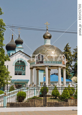 View of the rotunda of Holy-water on the square at the Holy Trinity Church in Sochi 89343700