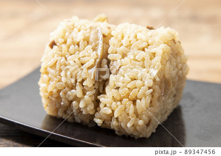 かしわめしおにぎり 89347456