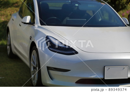 車のヘッドライト イメージ 車のヘッドライト イメージ 89349374