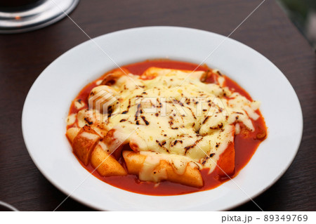 韓国料理店のチーズトッポギ(トッポッキ) 韓国料理店のチーズトッポギ(トッポッキ) 89349769