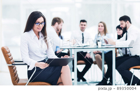 leading specialist company in the background of the business team 89350004