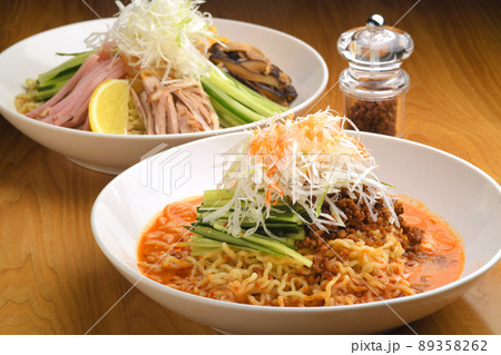 冷やし坦々麺　冷やし中華 89358262