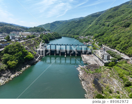 徳島県三好市　池田ダム 89362972