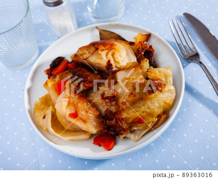 Popular dish of Russian cuisine stewed cabbage 89363016