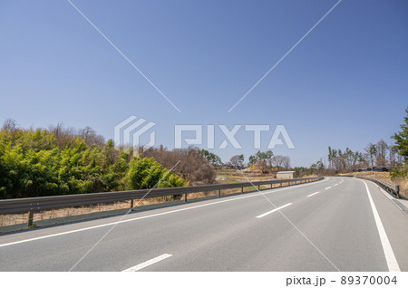 春の立科町　 89370004