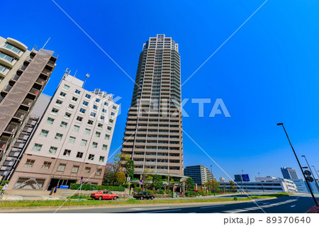 東京　江東区豊洲の都市風景　キャナルワーフタワーズ 89370640