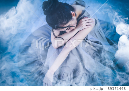 女性ポートレート 89371448