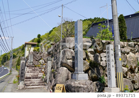 兵庫　川西市　里山　徳林寺（黒川、晩春） 89371715