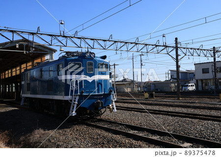秩父鉄道を走る電気機関車 89375478