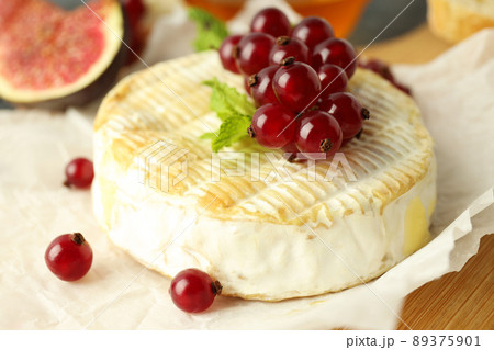 Concept of tasty food with grilled camembert, close up Concept of tasty food with grilled camembert, close up 89375901